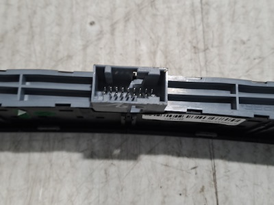 BLOCCO COMANDI MULTIFUNZIONI P/AIRBAG LAT. PASSEGGERO