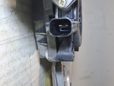 ALZACRISTALLO ELETTR. PORTA ANT. CON MOTORINO SX