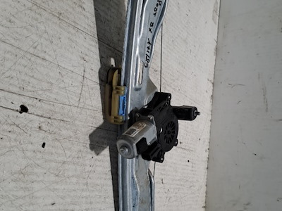 ALZACRISTALLO ELETTR. PORTA POST. CON MOTORINO SX