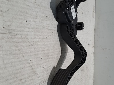 PEDALE ACCELERATORE