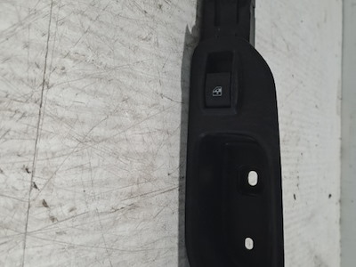 INTERRUTTORE ALZACRISTALLI PORTA POST. DX