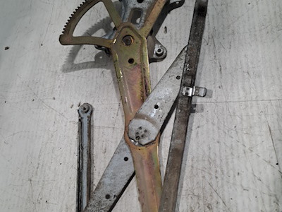 ALZACRISTALLO PORTA ANT. SX