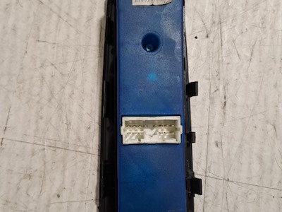 PULSANTIERA ALZACRIST. ANT. SX